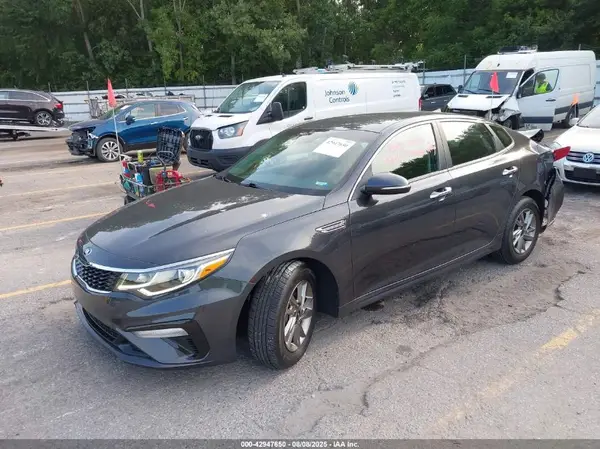 5XXGT4L3XKG320706 2019 KIA OPTIMA - Image 2