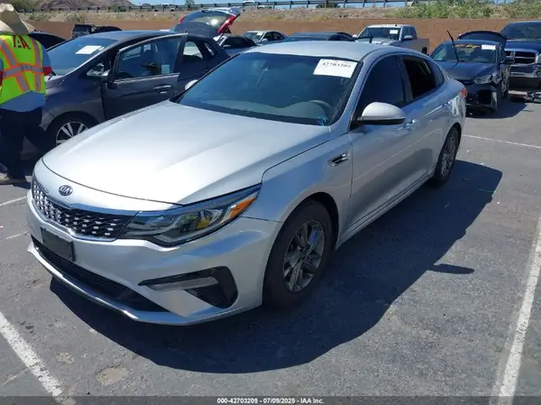 5XXGT4L3XKG322049 2019 KIA OPTIMA - Image 2