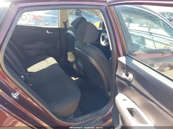 5XXGT4L3XKG322648 2019 KIA OPTIMA - Image 8