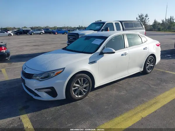 5XXGT4L3XKG322780 2019 KIA OPTIMA - Image 2
