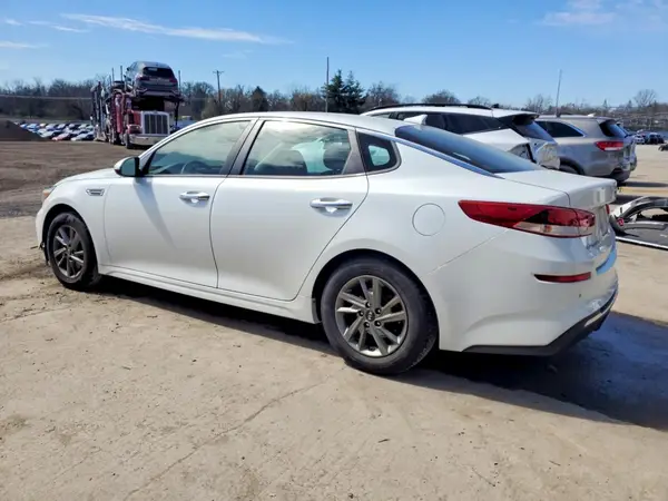 5XXGT4L3XKG328255 2019 KIA OPTIMA - Image 2