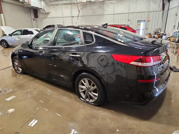 5XXGT4L3XKG330684 2019 KIA OPTIMA - Image 2