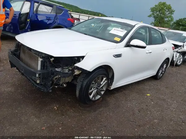 5XXGT4L3XKG335769 2019 KIA OPTIMA - Image 2