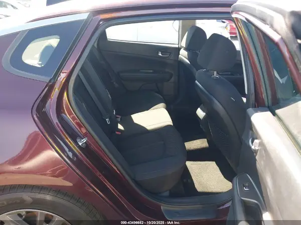 5XXGT4L3XKG339353 2019 KIA OPTIMA - Image 8