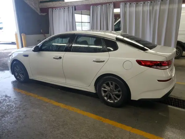 5XXGT4L3XKG350174 2019 KIA OPTIMA - Image 2