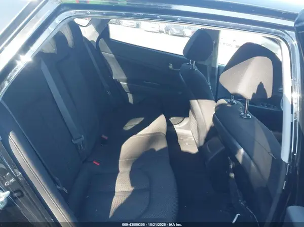 5XXGT4L3XKG360347 2019 KIA OPTIMA - Image 8