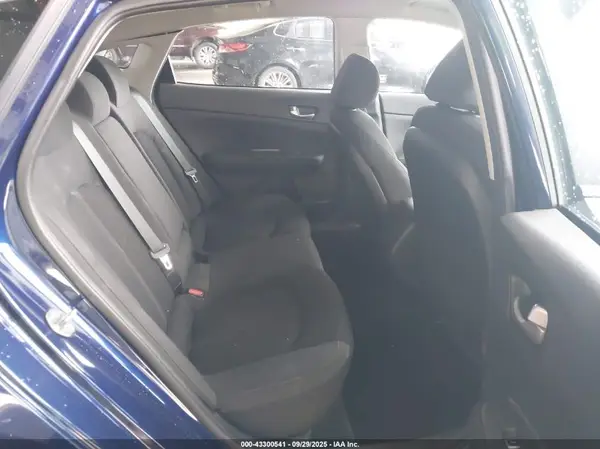 5XXGT4L3XKG366195 2019 KIA OPTIMA - Image 8