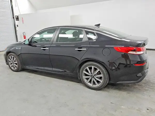 5XXGT4L3XKG370120 2019 KIA OPTIMA - Image 2