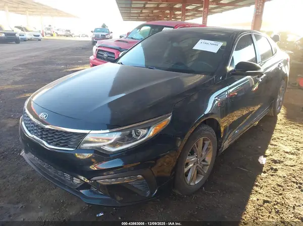 5XXGT4L3XKG371655 2019 KIA OPTIMA - Image 2