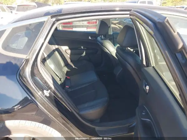 5XXGT4L3XKG372742 2019 KIA OPTIMA - Image 8