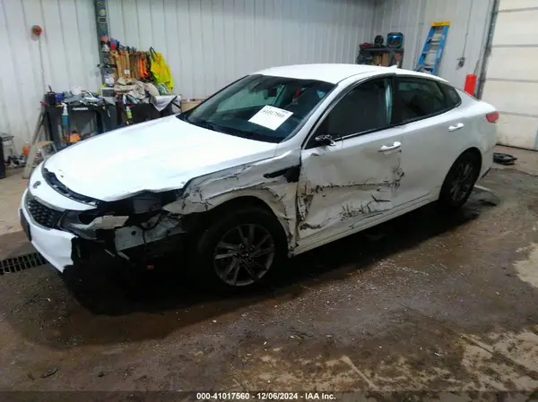 5XXGT4L3XLG384696 2020 KIA OPTIMA - Image 2