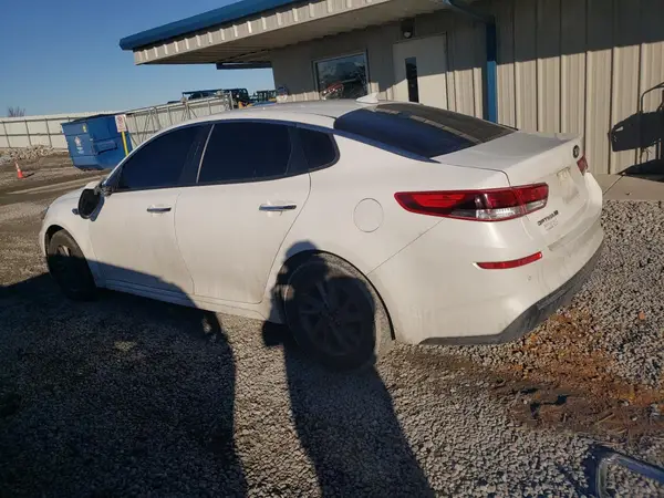 5XXGT4L3XLG388859 2020 KIA OPTIMA - Image 2