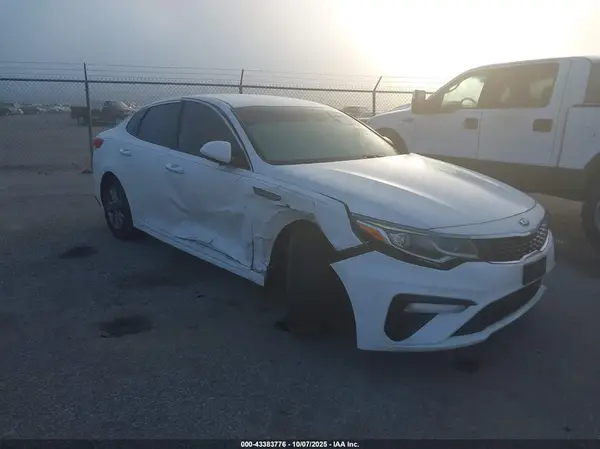 5XXGT4L3XLG389011 2020 KIA OPTIMA - Image 1