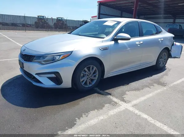 5XXGT4L3XLG391521 2020 KIA OPTIMA - Image 2