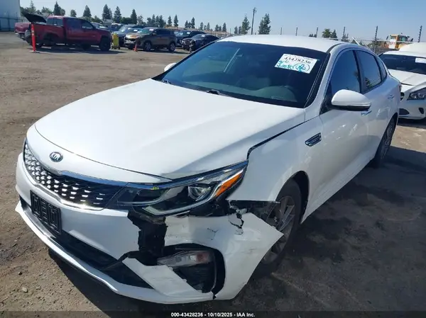 5XXGT4L3XLG392619 2020 KIA OPTIMA - Image 2