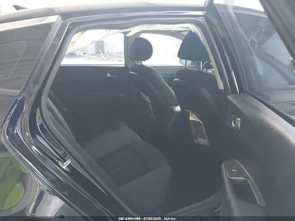 5XXGT4L3XLG415428 2020 KIA OPTIMA - Image 8