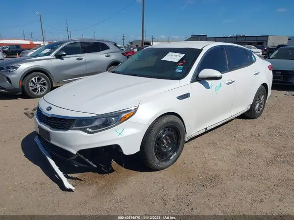 5XXGT4L3XLG418880 2020 KIA OPTIMA - Image 2