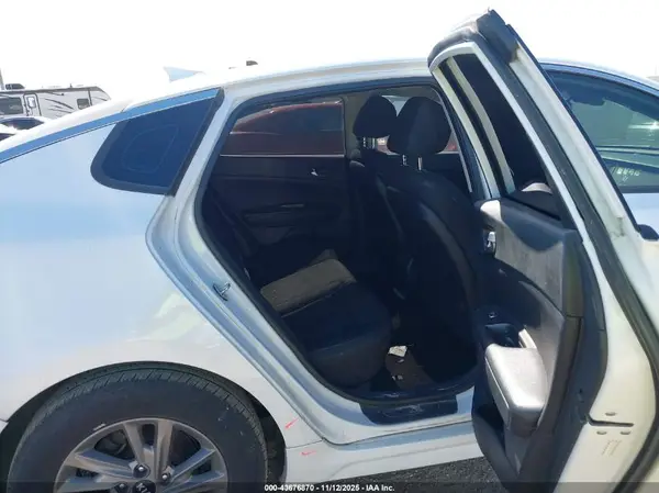 5XXGT4L3XLG418880 2020 KIA OPTIMA - Image 8