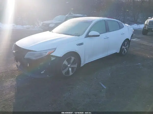 5XXGT4L3XLG418913 2020 KIA OPTIMA - Image 2