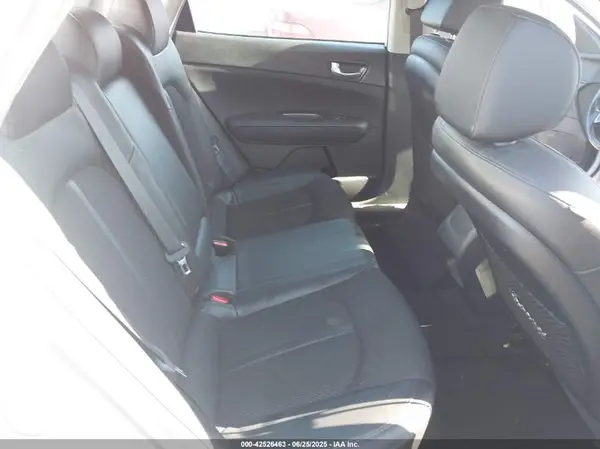 5XXGT4L3XLG419365 2020 KIA OPTIMA - Image 8