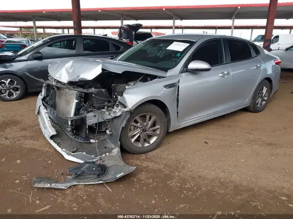 5XXGT4L3XLG420242 2020 KIA OPTIMA - Image 2