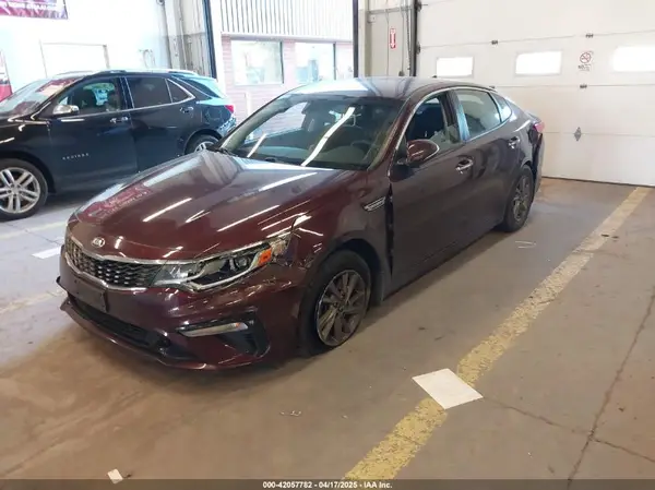 5XXGT4L3XLG420838 2020 KIA OPTIMA - Image 2