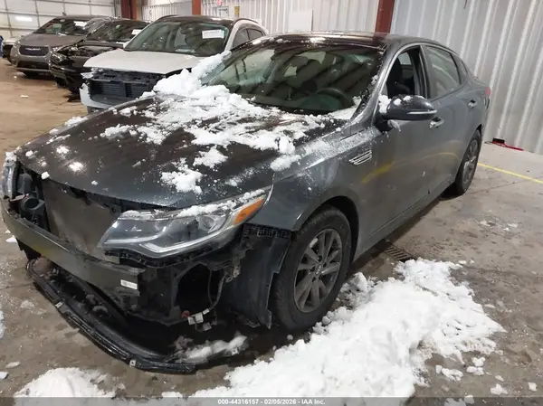 5XXGT4L3XLG424243 2020 KIA OPTIMA - Image 2