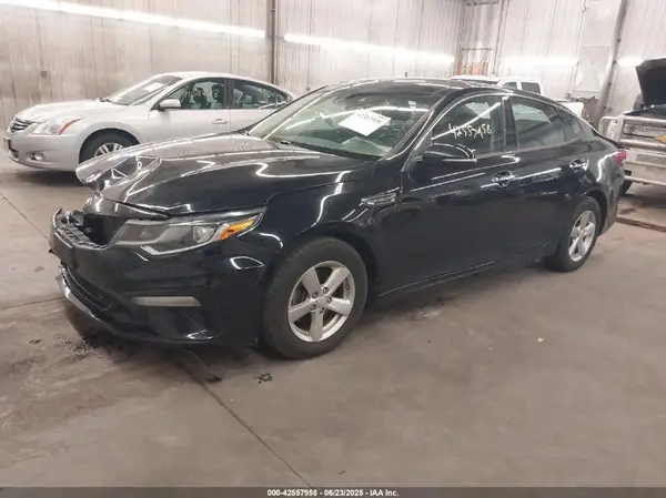 5XXGT4L3XLG426476 2020 KIA OPTIMA - Image 2