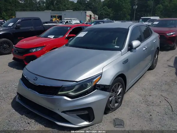 5XXGT4L3XLG429961 2020 KIA OPTIMA - Image 2