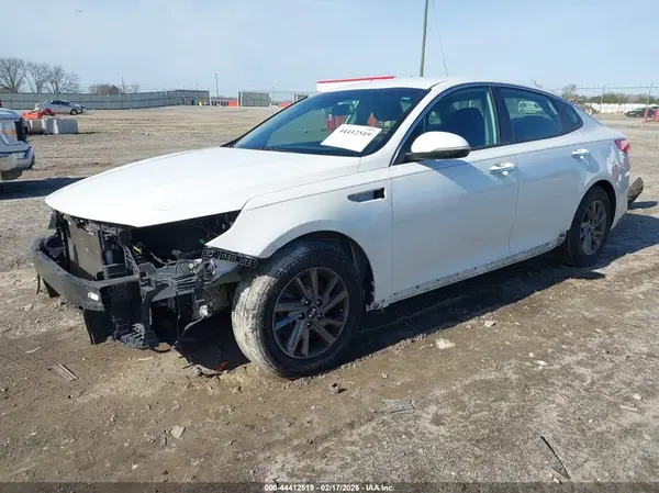 5XXGT4L3XLG431774 2020 KIA OPTIMA - Image 2