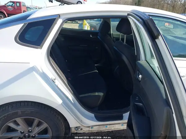 5XXGT4L3XLG431774 2020 KIA OPTIMA - Image 8