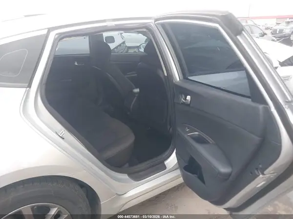 5XXGT4L3XLG438529 2020 KIA OPTIMA - Image 8