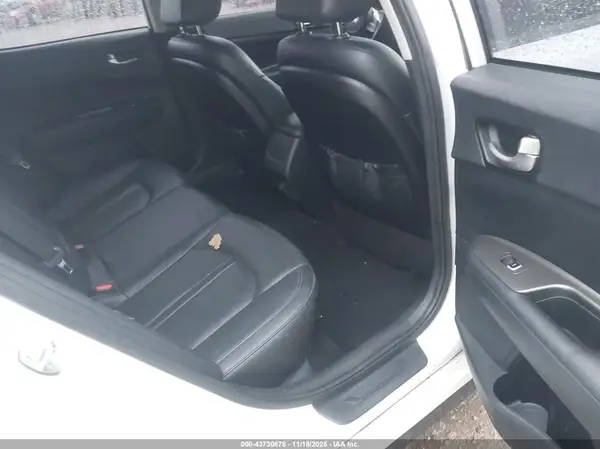 5XXGT4L3XLG440281 2020 KIA OPTIMA - Image 8