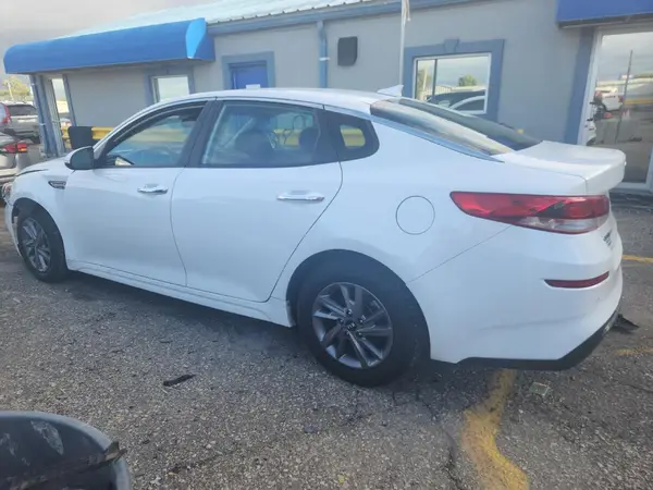 5XXGT4L3XLG440393 2020 KIA OPTIMA - Image 2