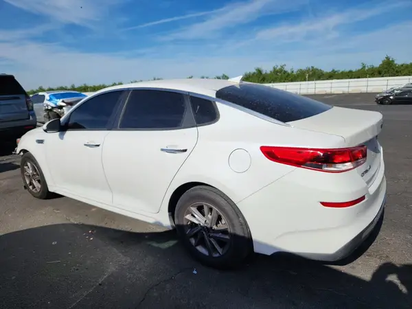 5XXGT4L3XLG443908 2020 KIA OPTIMA - Image 2