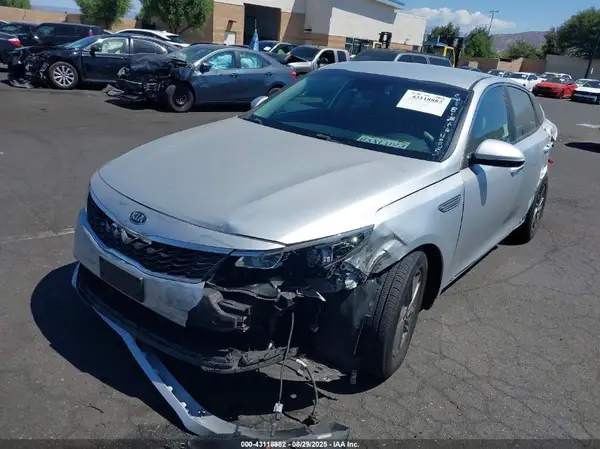5XXGT4L3XLG444055 2020 KIA OPTIMA - Image 2