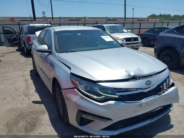 5XXGT4L3XLG445335 2020 KIA OPTIMA - Image 1