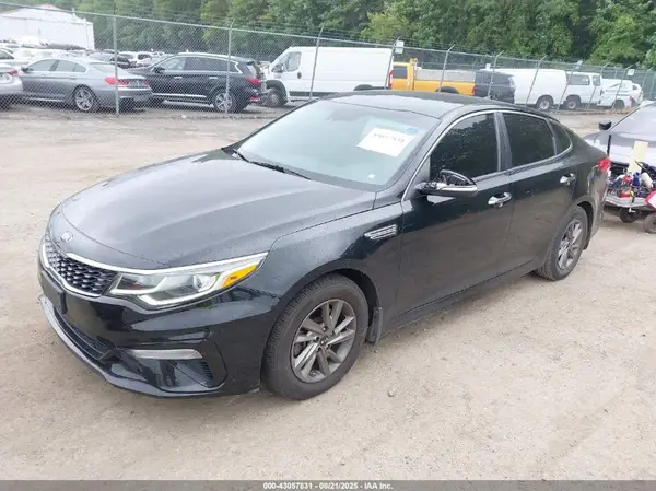 5XXGT4L3XLG447134 2020 KIA OPTIMA - Image 2