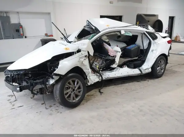 5XXGT4L3XLG451328 2020 KIA OPTIMA - Image 2