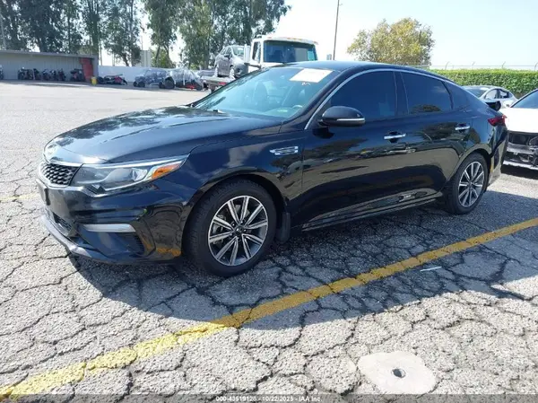 5XXGU4L10KG339485 2019 KIA OPTIMA - Image 2