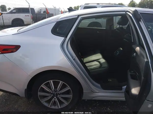 5XXGU4L10LG406118 2020 KIA OPTIMA - Image 8
