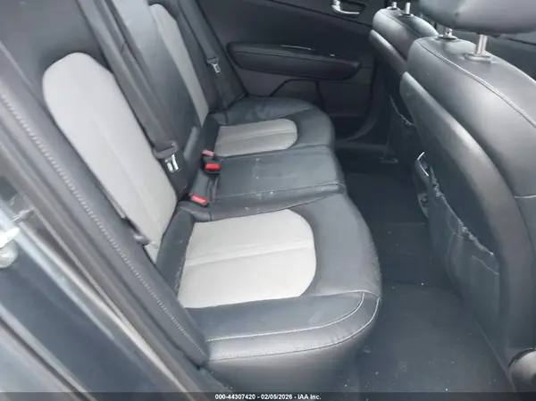 5XXGU4L11KG376061 2019 KIA OPTIMA - Image 8
