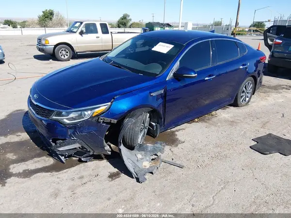 5XXGU4L12KG367627 2019 KIA OPTIMA - Image 2
