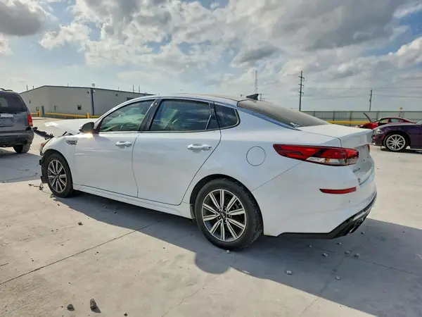 5XXGU4L12LG405617 2020 KIA OPTIMA - Image 2