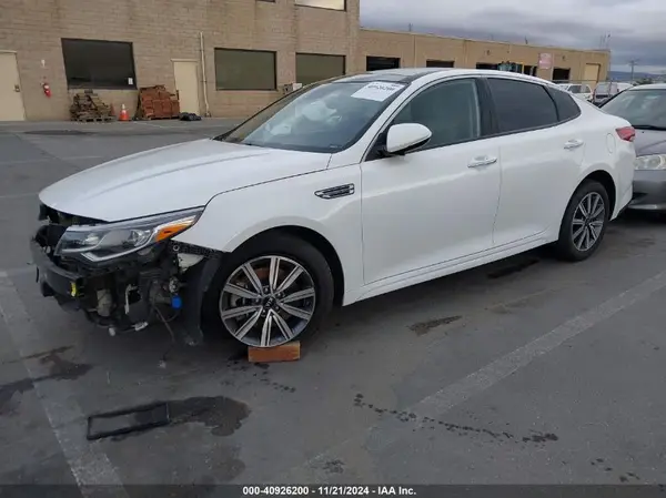 5XXGU4L12LG414883 2020 KIA OPTIMA - Image 2