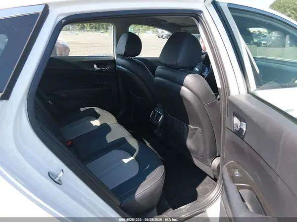 5XXGU4L12LG415693 2020 KIA OPTIMA - Image 8