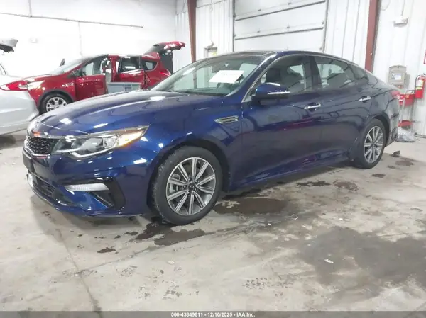 5XXGU4L13KG331588 2019 KIA OPTIMA - Image 2