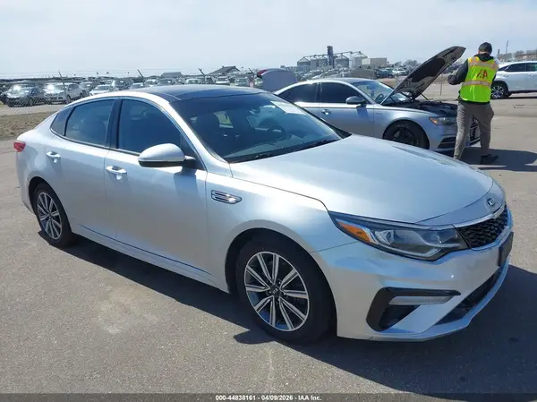 5XXGU4L13LG393820 2020 KIA OPTIMA - Image 1
