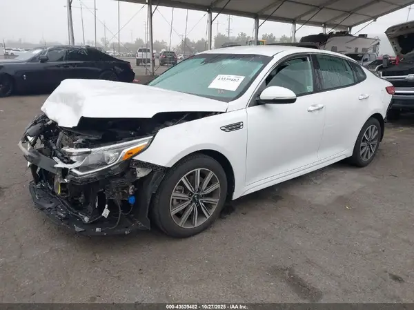 5XXGU4L13LG417565 2020 KIA OPTIMA - Image 2