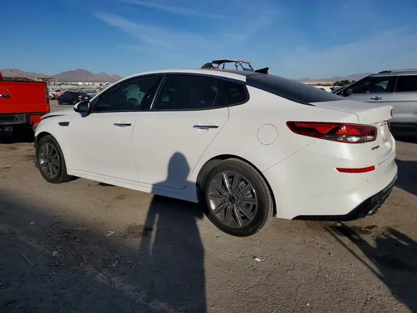 5XXGU4L14KG284068 2019 KIA OPTIMA - Image 2
